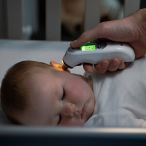 Braun Thermoscan 7 Ohrthermometer Baby Thermometer an Ohr