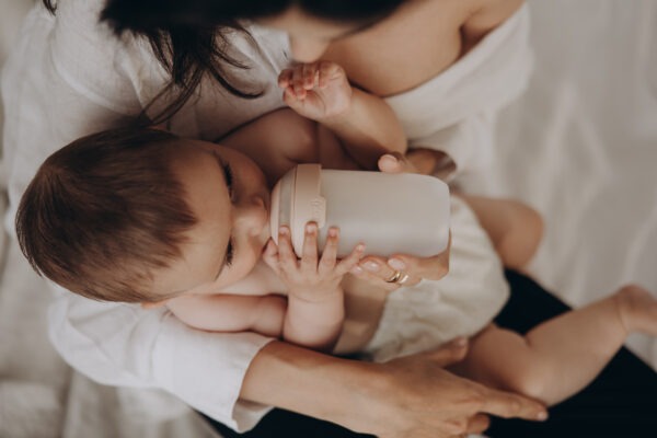 Kampagnen-Bild | LOVI Mammafeel Flasche 0m+