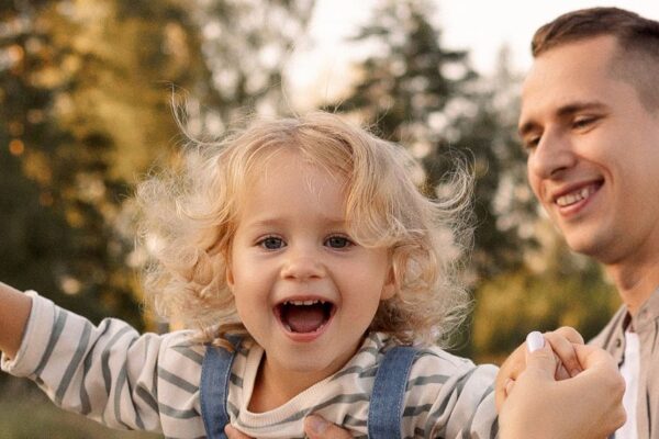 Artikelbild | Gemeinsam durch Schwangerschaft, Babyzeit & Familienalltag 